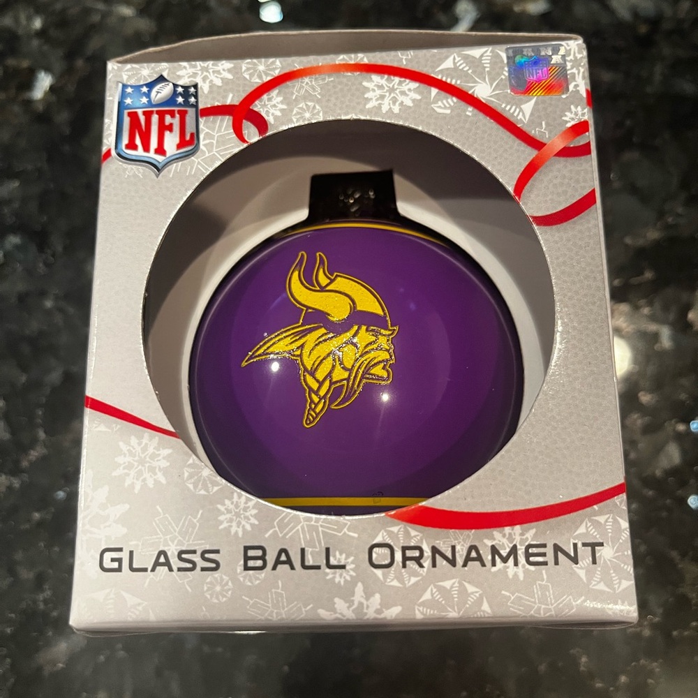 Minnesota Vikings Glass Ornament - Picture 1 of 5